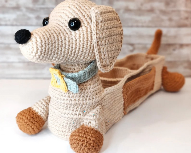 Doxie Organizer dachshund dog basket crochet pattern