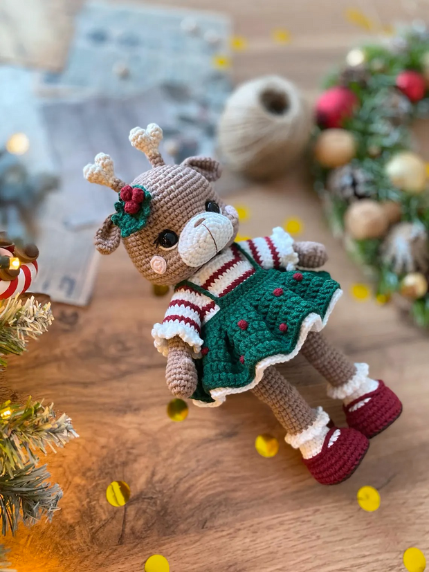 Crochet Christmas deer pattern