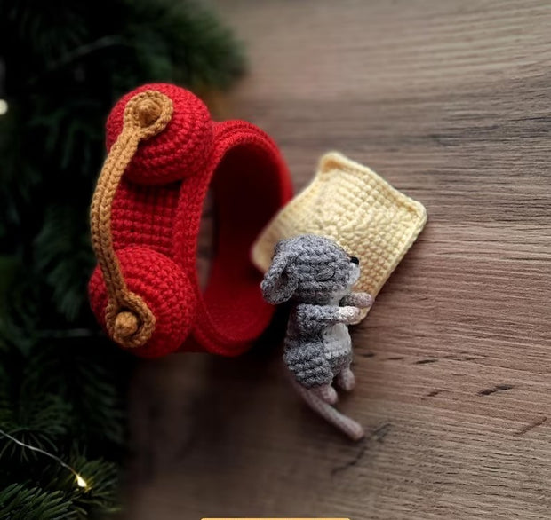 Mouse in the Clock – Crochet Pattern