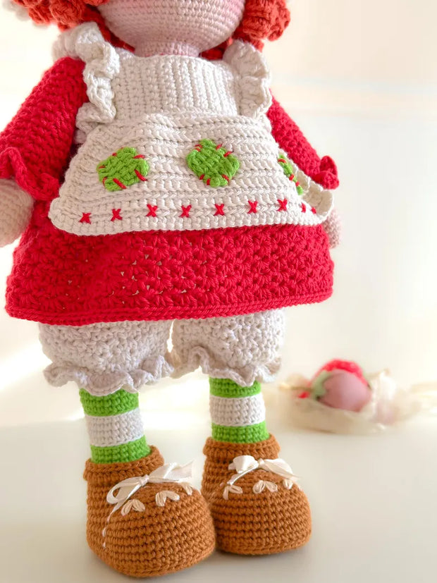 Strawberry shortcake amigurumi doll pattern