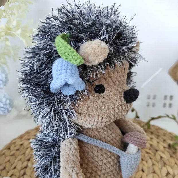 Adorable Crochet Hedgehog Pattern with Accessories
