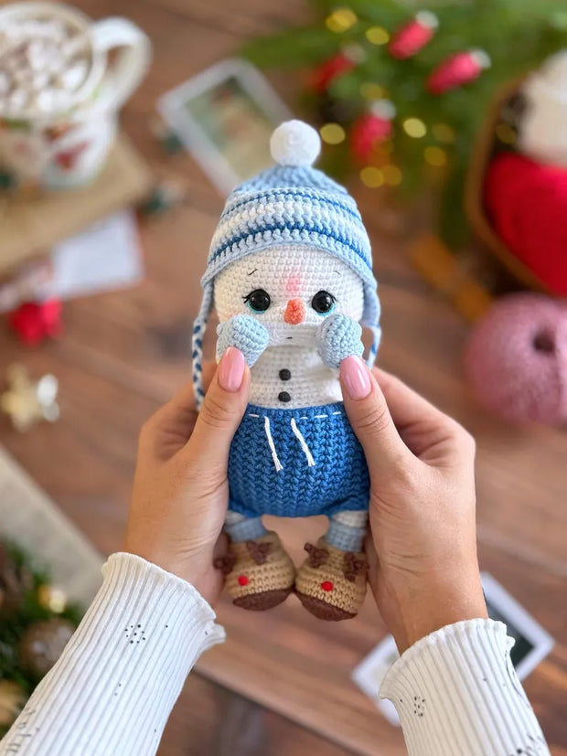 Crochet pattern snowman amigurumi